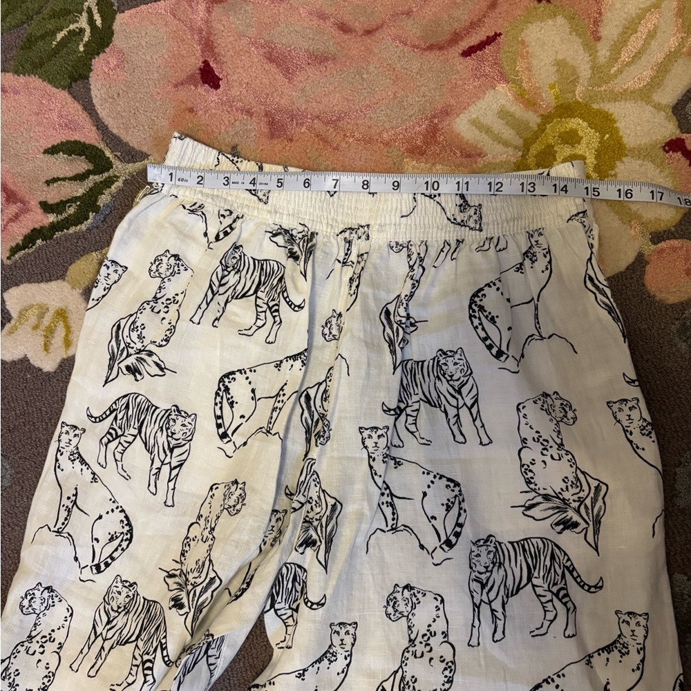 New Animal Print wide leg pants size medium pull on - Picture 3 of 7